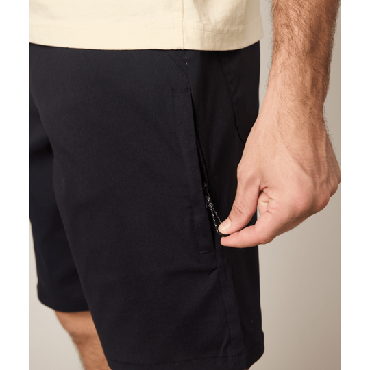 686 Everywhere Hybrid Short Relaxe