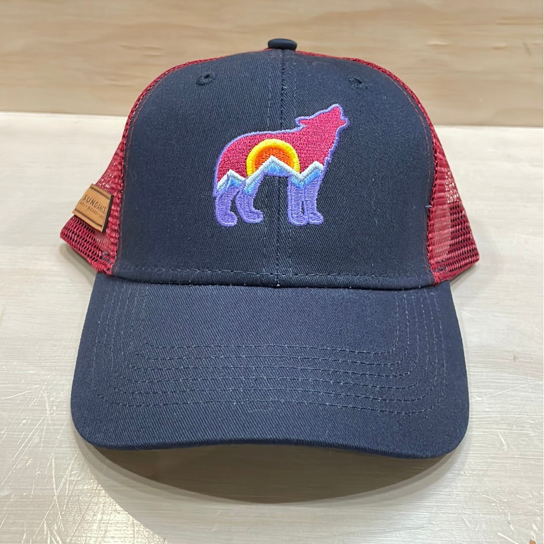 Locale Wolf Pack Trucker